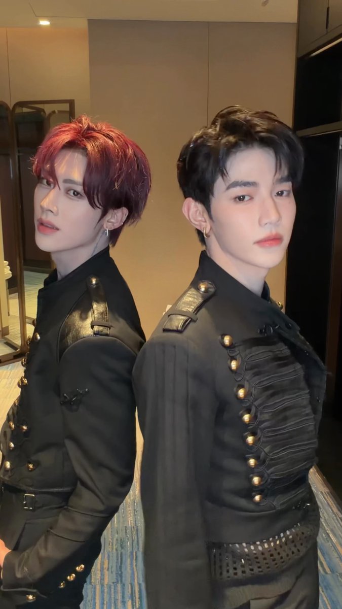 ๐ฐ ๐๐๐๐ ๐๐๐โ๐ ๐๐๐
๐ ๐๐ โฬณอออโก ๐ #AND2BLE #์ค๋๋ธ #ZHANGHAO #RICKY #AND2BLE_SHOW_CONCERT #WelcomeToQurious