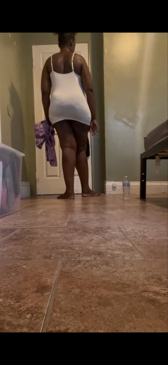 Hi sweetie, putting my yoga pants on! #yogapants #vlogger #x #youtube #instagram #tiktok #facebook
