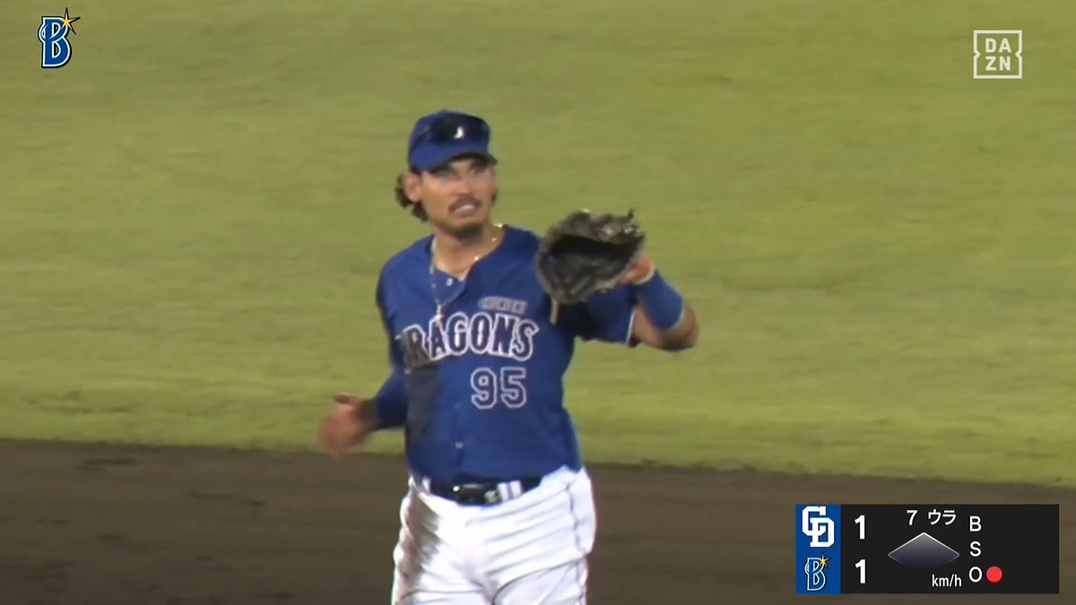 拍手喝采👏 🇨🇺ロドリゲス 飛びついてからの膝つき送球 ⚾️DeNA×中日（ファーム） #dragons #だったらDAZN #イージースポーツ