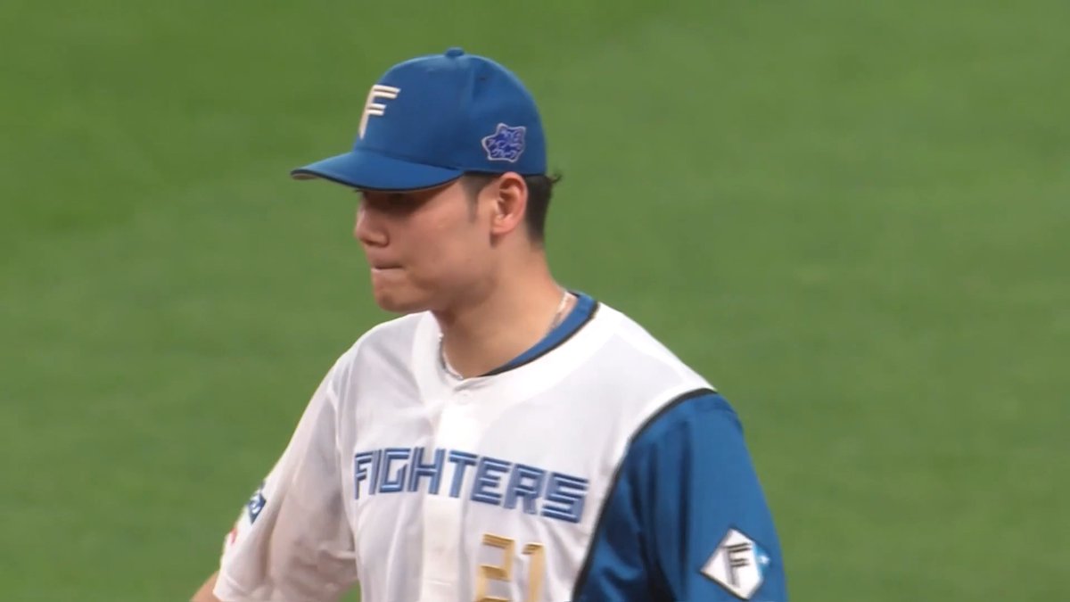 北海道日本ハム 清宮幸太郎 選手が折れたバットを避けながらファーストゴロを処理.ᐟ 奈良間大己 選手にもファインプレーが飛び出し、後半戦初戦を勝利で飾る👏 👇スマホ・テレビで試合観戦!
