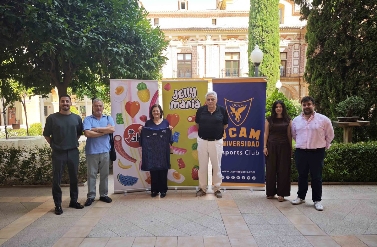 OFICIAL | Nuevo patrocinio 🍬 Damos la bienvenida a Jelly Manía de Jake Golosinas. Hemos tenido el placer de mostrarles nuestras instalaciones antes de la firma. Esta alianza tiene como objetivo acercar la marca al público joven y vincularla al entorno de los esports.