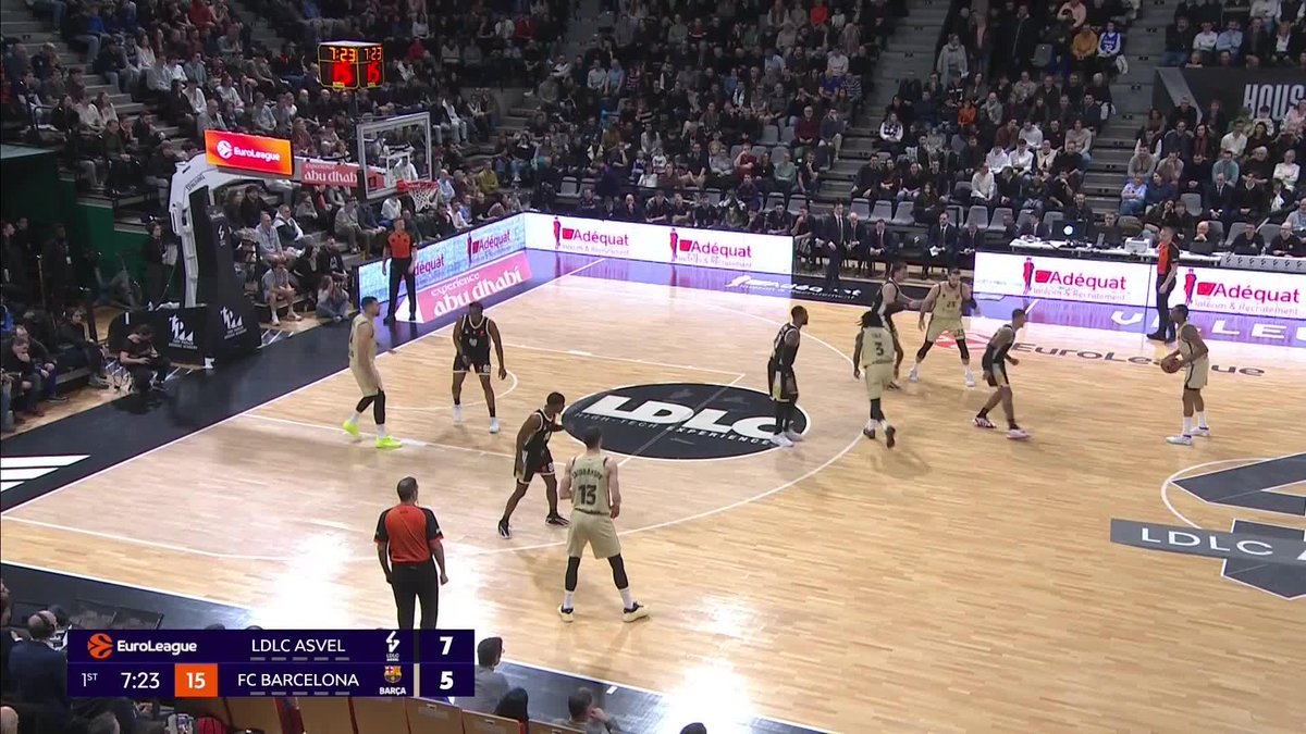 😳👀 Barcelona'da ayrılık sırası Kevin Punter'da mı? ➡️ Kevin Punter da diğer oyuncular gibi sözleşmesine bir fesih maddesi koydurdu. ➡️ Punter'ın bu maddeyi kullanıp kullanmayacağı bilinmiyor. ➡️ Barça, oyuncuyu takımda tutmak istiyor. (Mundodeportivo)