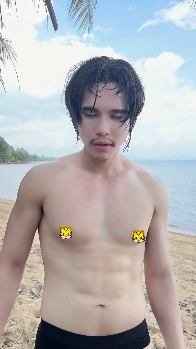 คุณสาม… ยังไหวอยู่ใช่มั้ยคร้าบบ 🥺🤒 เพราะหลังจาก “อกหักอย่างเป็นทางการ” กัปตันอย่างคุณสามก็ทั้งตกน้ำ เมามายมีเรื่องชกต่อยจนหัวโน 🫩 ผมถามคำเดียวครับนาย… What’s ‘MY’ name ? พิเศษเฉพาะ EP.1 รับชมย้อนหลังได้ทาง YouTube : Mandee Channel 🔗 : 🍊 รับชม “ที่สามของเธอ Your Third Series” พร้อมกันทุกวันอาทิตย์ เวลา 22.30 น. ทางช่อง GMM25 🌳 ดูออนไลน์เวอร์ชัน UNCUT เวลา 23.30 น. บนแอป iQIYI และเว็บ ที่เดียวเท่านั้น : YOUR THIRD SERIES EP1 #ที่สามของเธอEP1 #ที่สามของเธอSeries #YourThirdSeries #MandeeWork