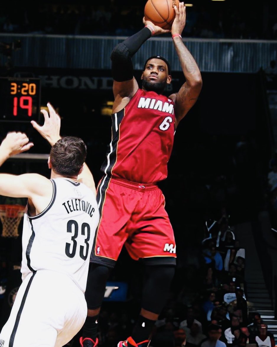 LeBron James puts on a dominant performance, finishing with 49 points in a ECSF Game 4 win against the Nets! (2014) 49 PTS 6 REB 2 AST 3 STL 67% FG (16/24) 74% FT (14/19)