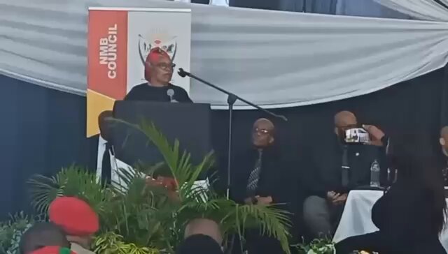 ♦️Must Watch♦️ The EFF National Chairperson, Nontando Nolutshungu giving the keynote address at the funeral service of the late EFF Councillor in Nelson Mandela Metro Municipality, Fighter Zanele Mali. We are gathered here today, to lay to rest an honest, revolutionary, who gave her time, her life and her spirit to helping others. #RIPFighter
