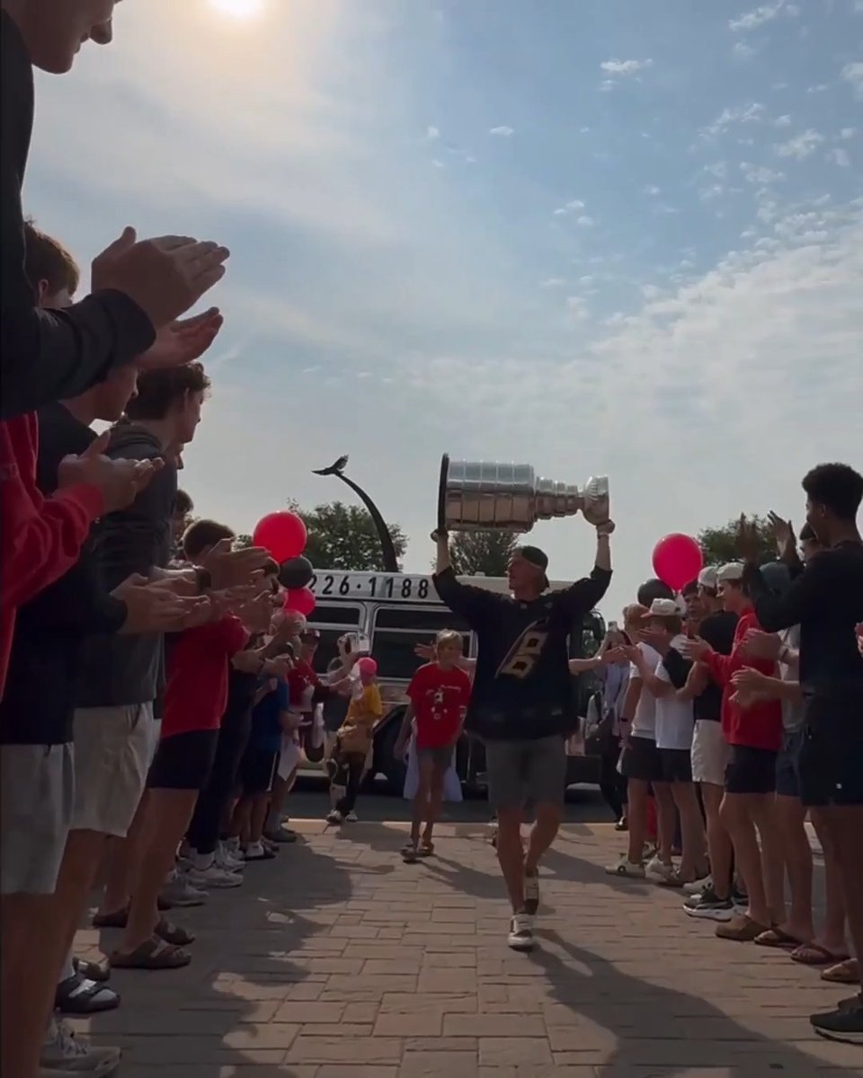 The Cup has made it to Minny 🏆