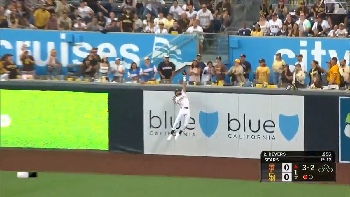 A 2-time Platinum Glove winner for a reason! When Fernando Tatis Jr. made this wild catch to rob a home run 😱 (MLB x @Goodyear)