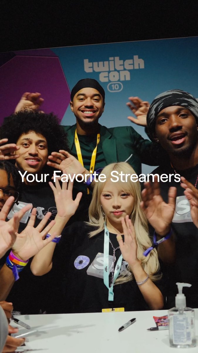 Turns out streamers DO leave their streaming setups. At least for one weekend in November.