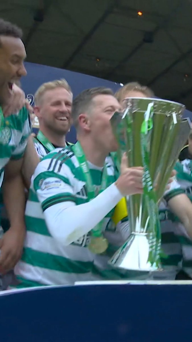 🏆 The Champions return to league action for Flag Night on Monday🏳️ Let's remember the goal that sealed the title! #CELDUN | #CelticFC🍀