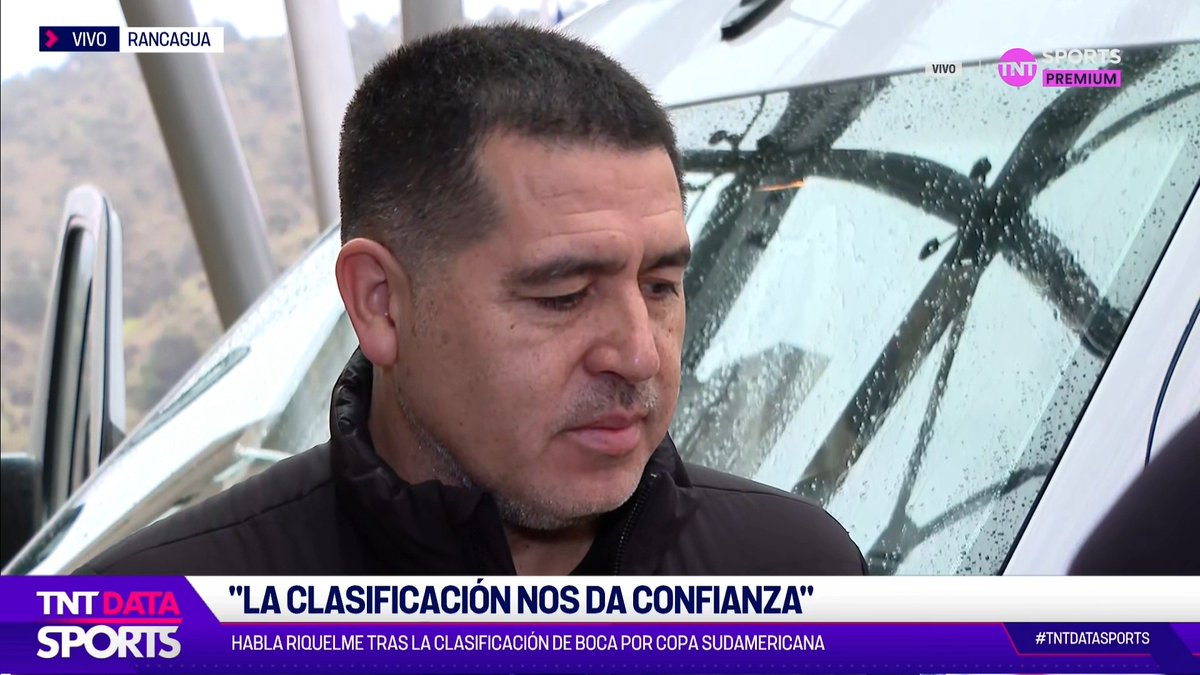 "NO SE PUEDE LLEVAR TODO A LA CONFIANZA" 👀🔵🟡 Ante la pregunta de Marcos Bonocore, JUAN ROMÁN RIQUELME analizó la clasificación de BOCA en la CONMEBOL #Sudamericana y se refirió al gol de O'Higgins. 🗣️"Sé que los jugadores tienen mucho que hablar. Si te hacen un gol de lateral, es porque no lo han hecho bien. Eso no tiene nada que ver con lo anímico", declaró el presidente Xeneize antes de dejar Chile. #TNTDataSports