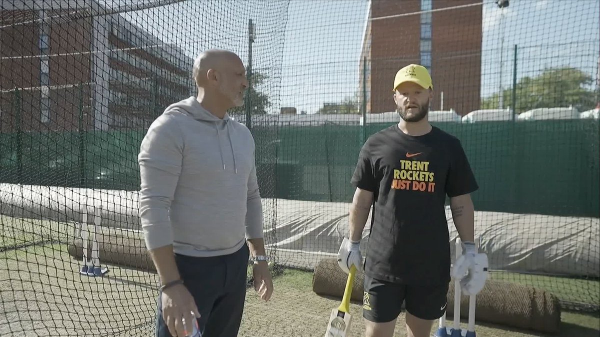 "The biggest thing is to be brave" 💪 Ben Duckett shares his top tips for playing the scoop shot 💭