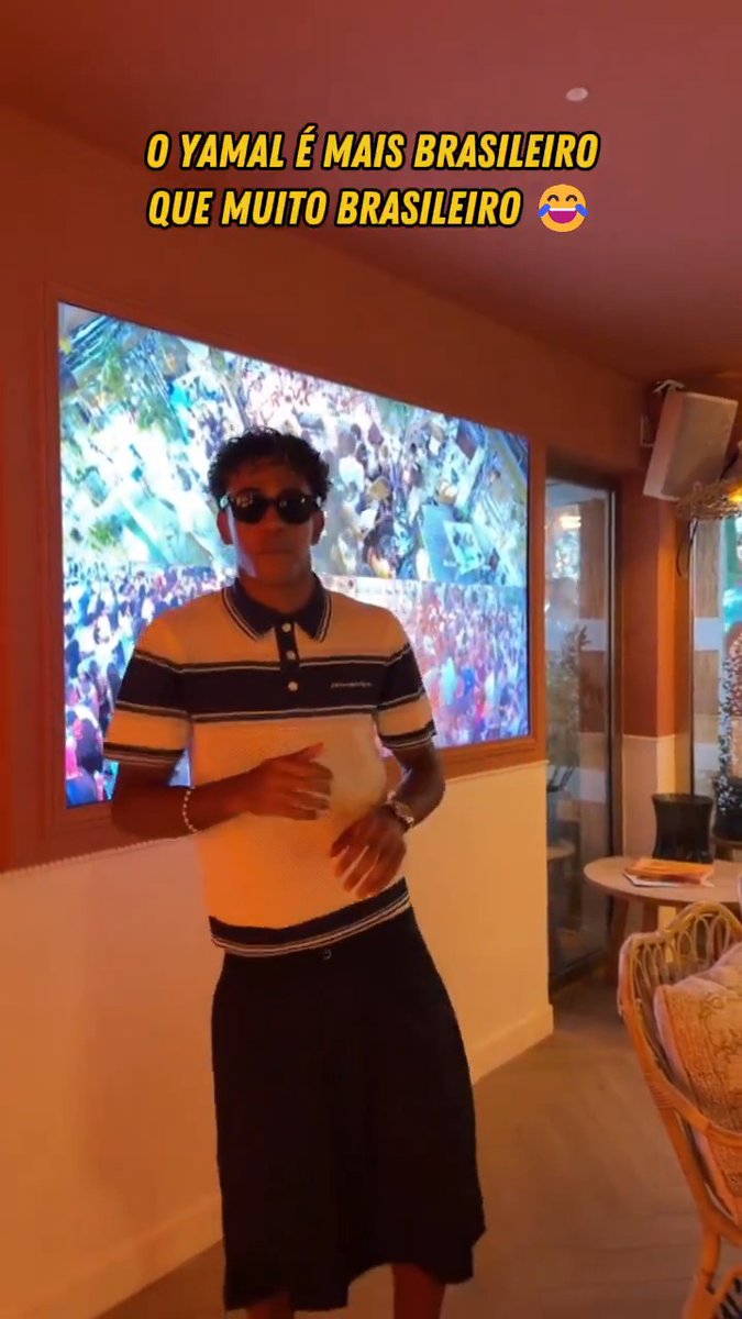 Petição pro Yamal ganhar um CPF: 01 membro! 😂 Com esse gingado o cara só pode ter nascido no país errado, pô... #MFM . Crédito: TikTok/lamine.yamal