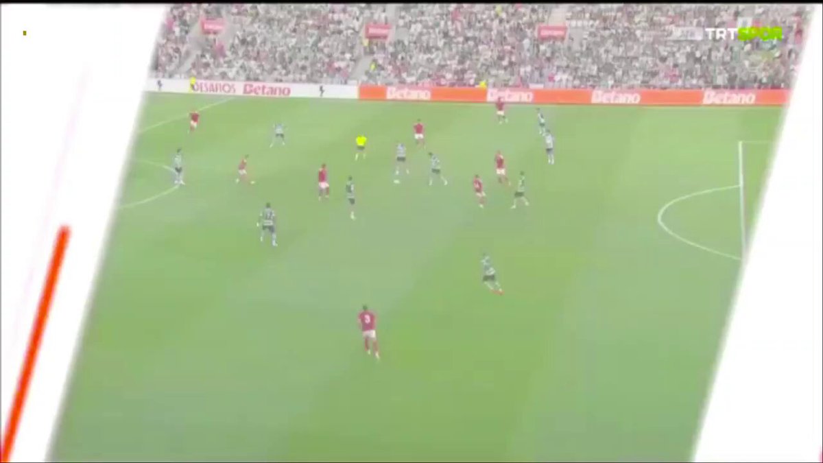 Igor Jesus faz mais um gol. Desta vez, no Sporting. O Nottingham Forest fez quatro jogos de pré-temporada até o momento. Igor Jesus fez gol nos quatro.