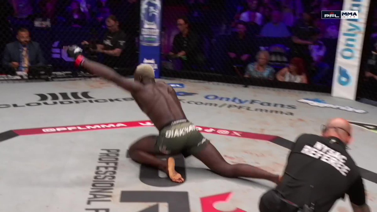 MOUSTAPHA DIAKHATÉ WITH THE FIRST ROUND FINISH 👊 #PFLNY | Main Card Live NOW on ESPN