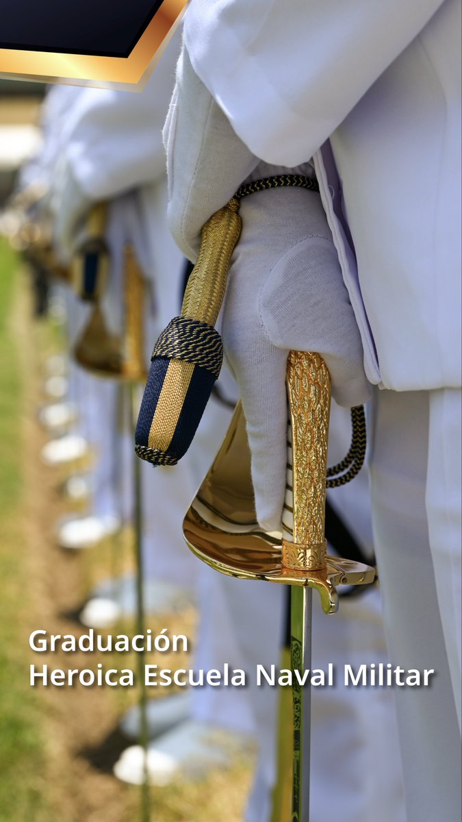 México necesita jóvenes altamente preparados. Hoy, entre honores y tradición naval, una nueva generación culminó su formación en la Heroica Escuela Naval Militar. Tras años de estudio, disciplina y adiestramiento, 211 Guardiamarinas inician una nueva singladura como Oficiales Navales, con la firme responsabilidad de servir a México con Honor, Deber, Lealtad y Patriotismo. #GraduaciónNaval #MiOrgulloEsSerMarino