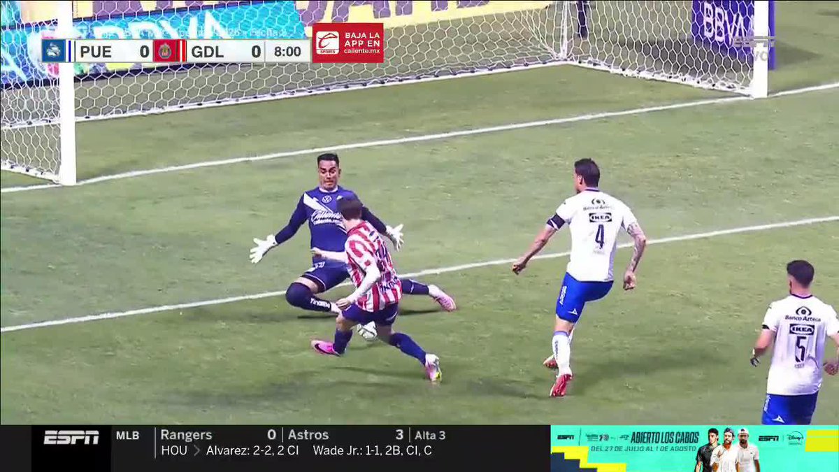 ¡POSTE! 💥 Chivas se quedó cerca de abrir el marcador en Puebla con un remate de la 'Hormiga' González 📺 EN VIVO por ESPN y #DisneyPlus Premium