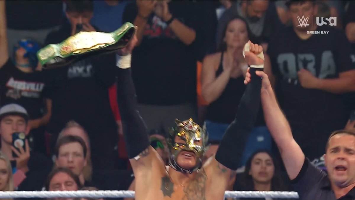 #ANDSTILL An impressive Title defense from REY FENIX WWE!