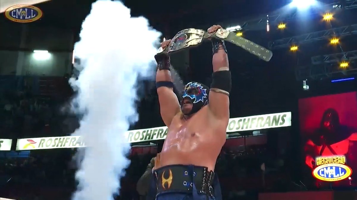Hechicero just defeated Roderick Strong tonight in Arena Mexico to retain his CMLL World Heavyweight Championship!