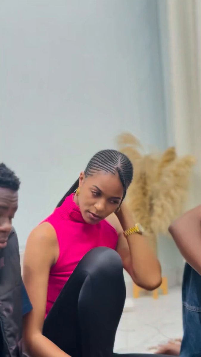 CONTENT CREATOR YA MWISHO AIBU UTAONA WEWE , KULA MAISHA MAANA PESA UMEZITAFUTA NWENYEWE, KILA MTU ALE ANAPOPELEKA MBOGA. NOTE; FUJO ISIYO UMIZA #bongozozo Internet never forget 🔥🔥🔥