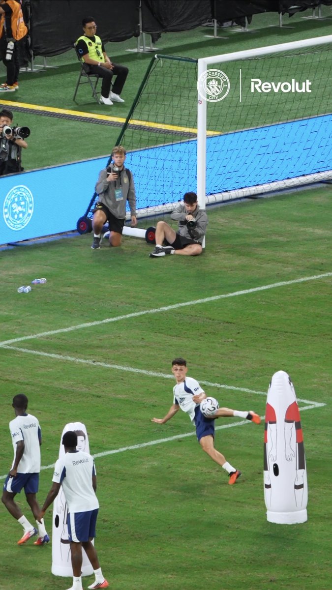 The perfect angle 📐 🤝 Revolut