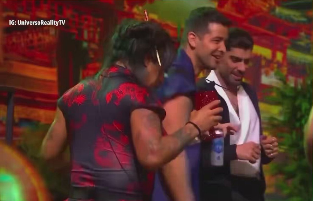 La Lic dándolo todo #LaCasaDeLosFamososMx