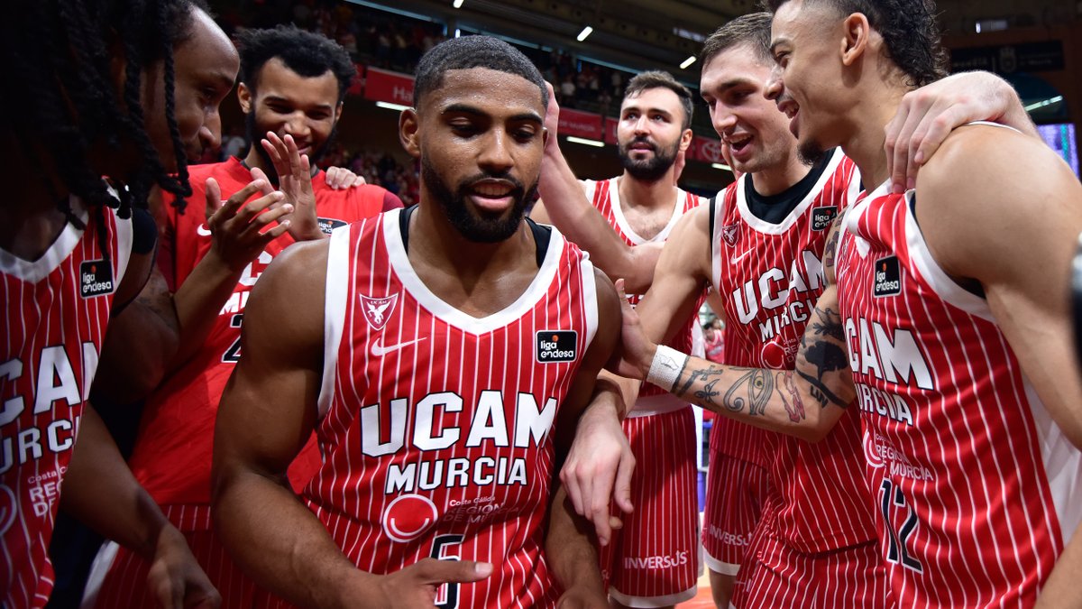 Hayırlı olsun. DeQuan Jeffries ile birlikte yazın en doğru hamlelerinden biri. Murcia'daki performansıyla Euroleague seviyesine çıkabilecek hücum potansiyeline sahip. Kendi skorunu üretebilen, tempoyu yükselten ve hücuma yön verebilen bir oyuncu.