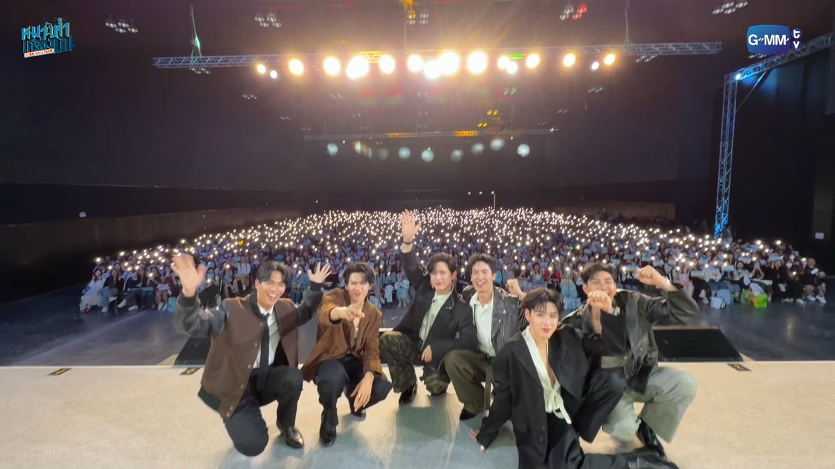 ตอนนี้เราได้เดินทางถึงจุดหมายโดยสวัสดิภาพ ขอบคุณแฟนๆ ทุกคนที่อยู่ด้วยกันมาตั้งแต่วันแรกจนถึงวันนี้นะครับ เพราะมีทุกคน การเดินทางของแก๊งหมาเห่าถึงเต็มไปด้วยรอยยิ้ม เสียงหัวเราะ และความทรงจำดีๆ ตลอดทาง ขอบคุณที่คอยเชียร์ คอยส่งกำลังใจ และอยู่ข้างๆ กันเสมอน้าา หวังว่าเราจะได้สร้างความทรงจำดีๆ แบบนี้ไปด้วยกันอีกในอนาคต ถ้าคิดถึงก็สามารถเปิดซีรีส์ของพวกเราดูได้เสมอ ไว้เจอกันใหม่ครับ 🐶✨✈️ #ADogAndAPlaneFinalEP “หมาเห่าเครื่องบิน A Dog and A Plane” 🐶✈️ รับชมย้อนหลังครบทุกตอนทางแอปพลิเคชั่น TrueVisions NOW เท่านั้น #GMMTV