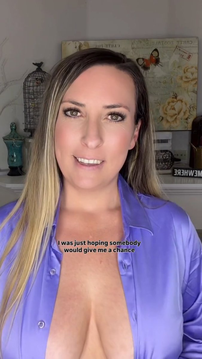 Would you give this 44yo single mom a chance? 🥰 #milf #dating #single #over40 #curves