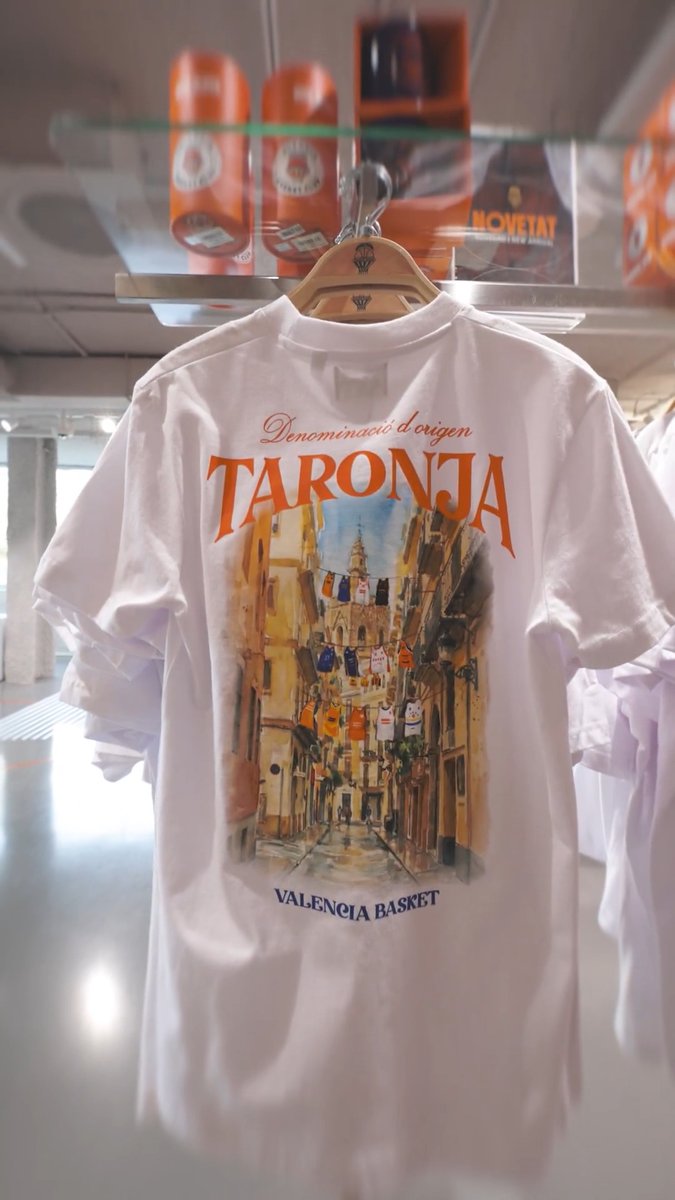 Tenemos novedades en la tienda 🛍️ 🧡 Ve eligiendo qué te vas a poner para la temporada 2026-27, que se vienen novedades chulas 🔜 Y todavía quedan novedades por conocer