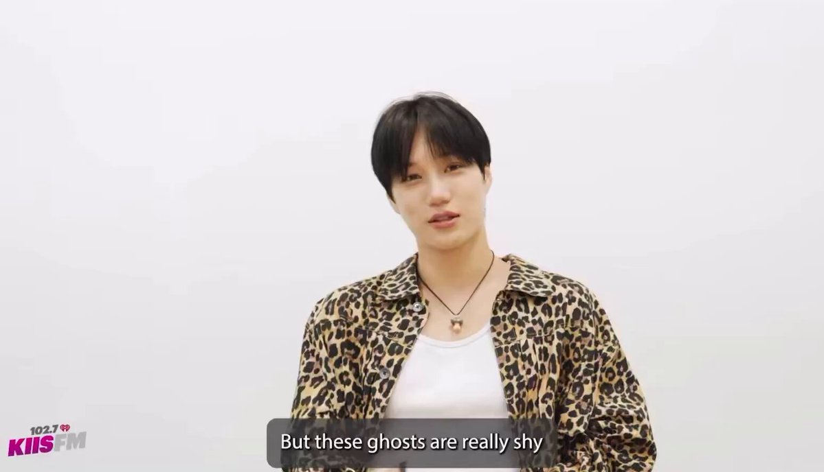 alasan jongin gak takut sama hantu 👻 🐻 “hantu tuh sebenernya pemalu. mereka takut keliatan sama orang lain. jadi banyak yang ngira kalo hantu itu jahat, padahal sebenarnya hantu tuh pemalu, lucu, dan baik hati. trus mereka cuma muncul di malam hari, itu gemesin banget!”