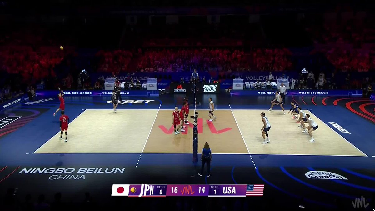 #VNL2026: 🇯🇵 JAPAN BRING THE THUNDER! 💥 A huge swing from Japan brings the crowd to its feet as Set 2 continues to heat up. 👀 📺 LIVE NOW on VBTV: 🏐 #BePartOfTheGame #Volleyball #VNLFinals