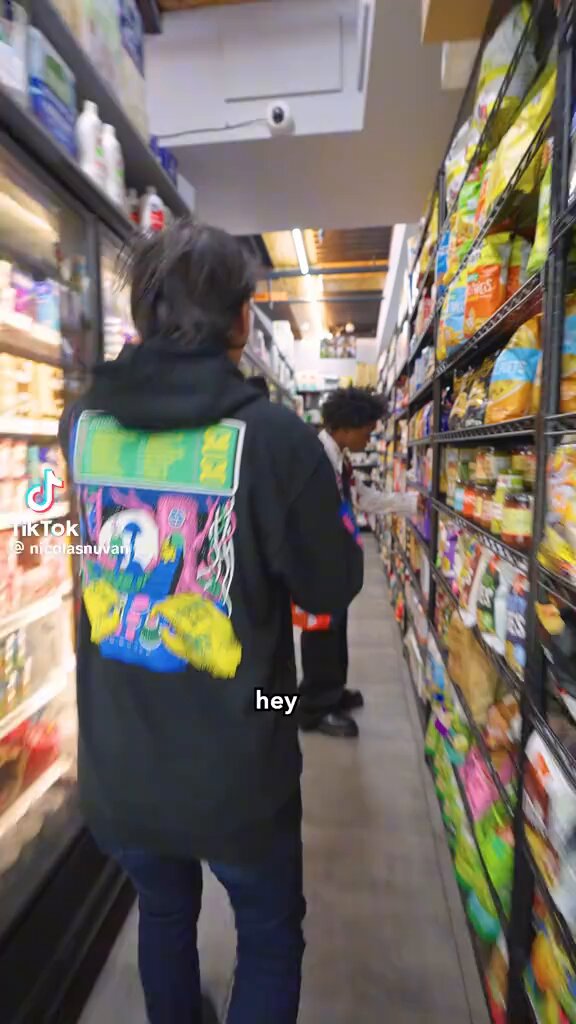 I hope they put that nigga under the jail cuz this is nuts