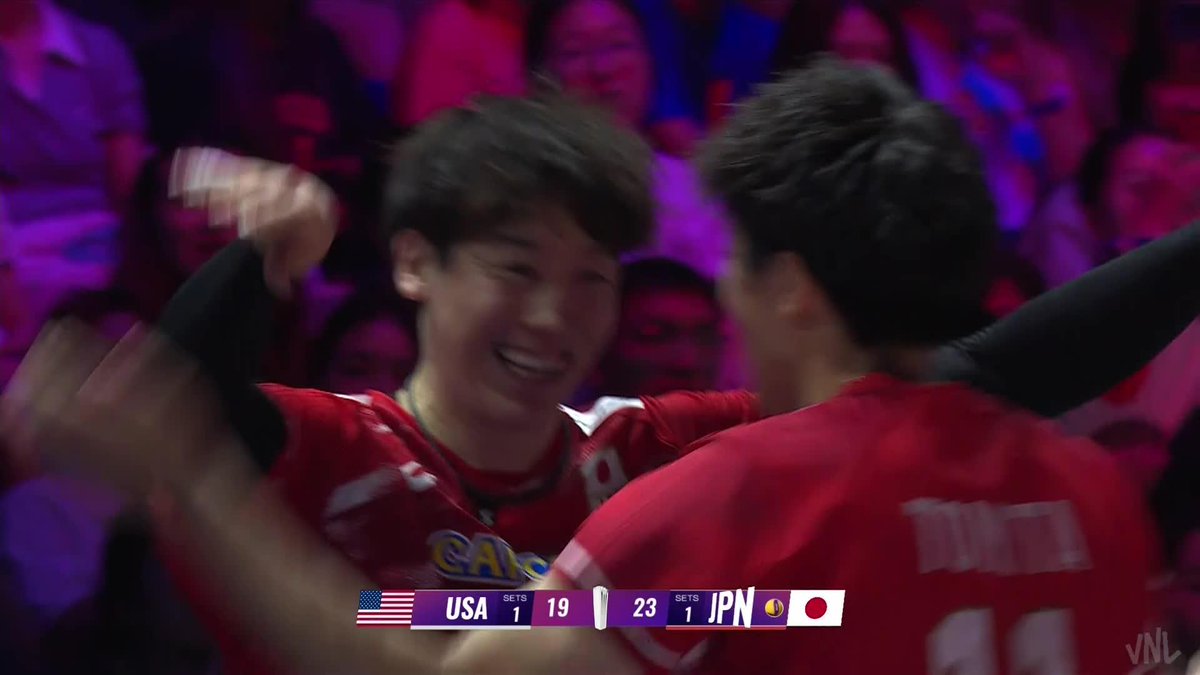 #VNL2026: 🇯🇵 JAPAN TAKE THE LEAD! 💥 Japan claim the third set and move within one set of a place in the Final. Can the USA 🇺🇸 force a decider? 👀 📺 LIVE NOW on VBTV: 🏐 #BePartOfTheGame #Volleyball #VNLFinals