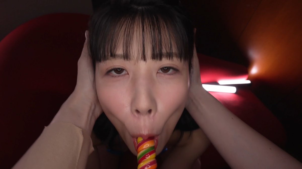 清純そうな顔して激しすぎる疑似プレイの連続😍
