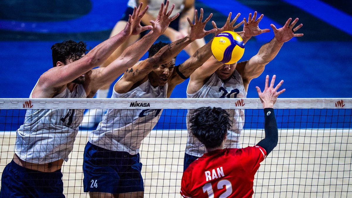 #VNL2026: 🇺🇸 USA SURVIVE AN EPIC THRILLER! 🤯 The USA overcome Japan in a dramatic five-set semifinal to earn a date with Poland 🇵🇱 in the Final. 📺 Relive this instant classic on VBTV: 🏐 #BePartOfTheGame #Volleyball #VNLFinals