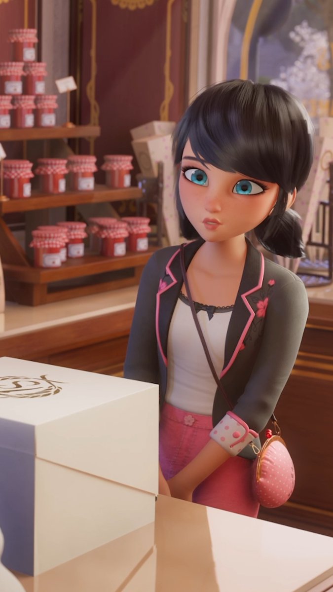 Should Marinette accept this gift? 😱