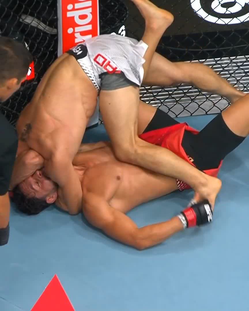 'THE UNLEASHED' GETS IT DONE @Bogdan_Grad locks up the submission win at #UFCBelgrade! [ LIVE NOW on @ParamountPlus ]