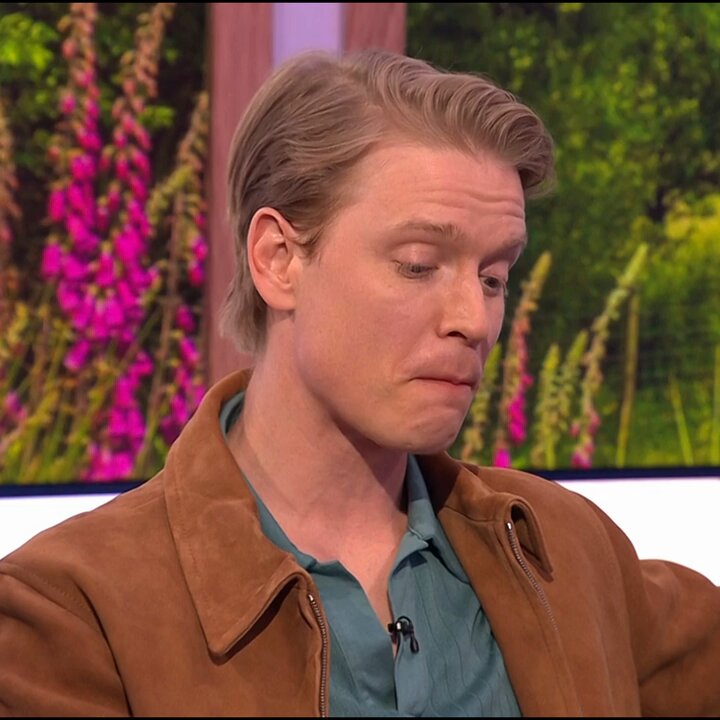 Freddie Fox getting visibly shy, closing his eyes &amp; hiding his face after Helen George complimented his voice was the cutest thing ever 🥰 such a humble &amp; down to earth man