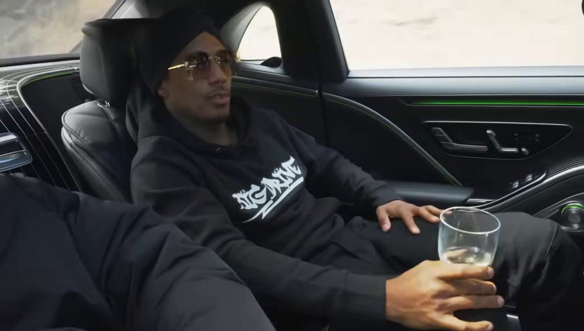 Larry June has become one of the new faces of luxury rap in the 2020s 💎 He spoke on building his brand recently: “I just took my whole life and mixed it in a pot…As I got older, I started getting wiser so I talked about different things…I did it in a cool way, off smooth ass beats” 🍊