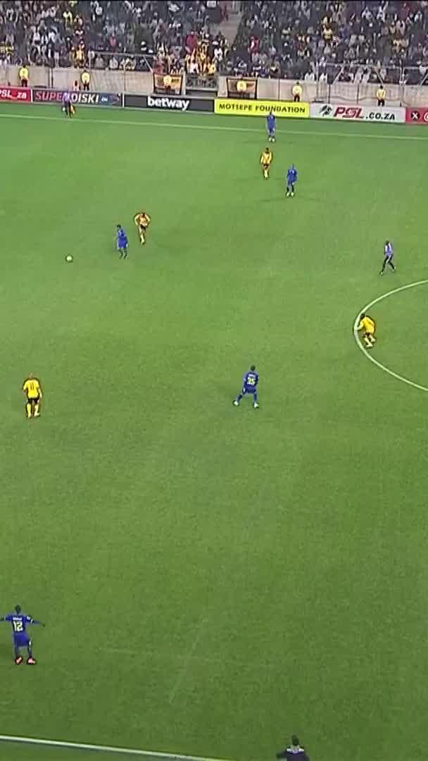 The build-up to Flavio Silva’s goal 🔥 Chiefs only needed 6 minutes and 24 seconds to score their first of the season. #SSDiski | #BetwayPrem