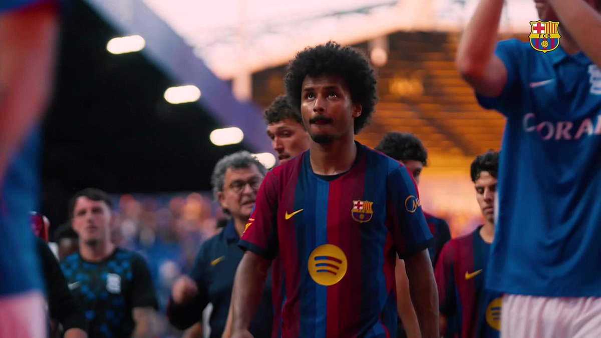 Vive desde dentro el debut de Adeyemi con la camiseta del Barça 🎥 Ya disponible en Barça Play 📲 👉