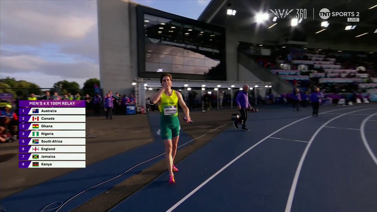A HUGE surprise win in the relay! 😱 Commonwealth Games Australia celebrate together after crossing the finish line first in a time of 38.07 🔥