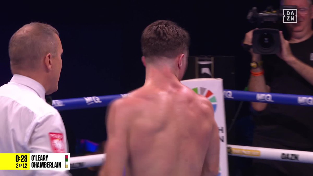 CHAMBERLAIN DROPS PIERCE O'LEARY IN ROUND 2!!! 😱 #OLearyChamberlain | LIVE NOW on DAZN ▪️