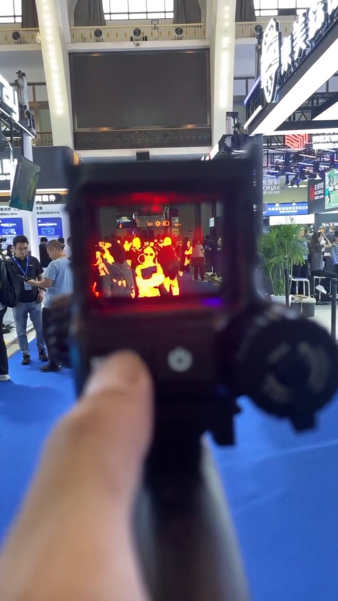 Who would enjoy hunting with this? 👀💥 📸@thermalsonny #FindYourAdventure #outdoors #thermal #scope
