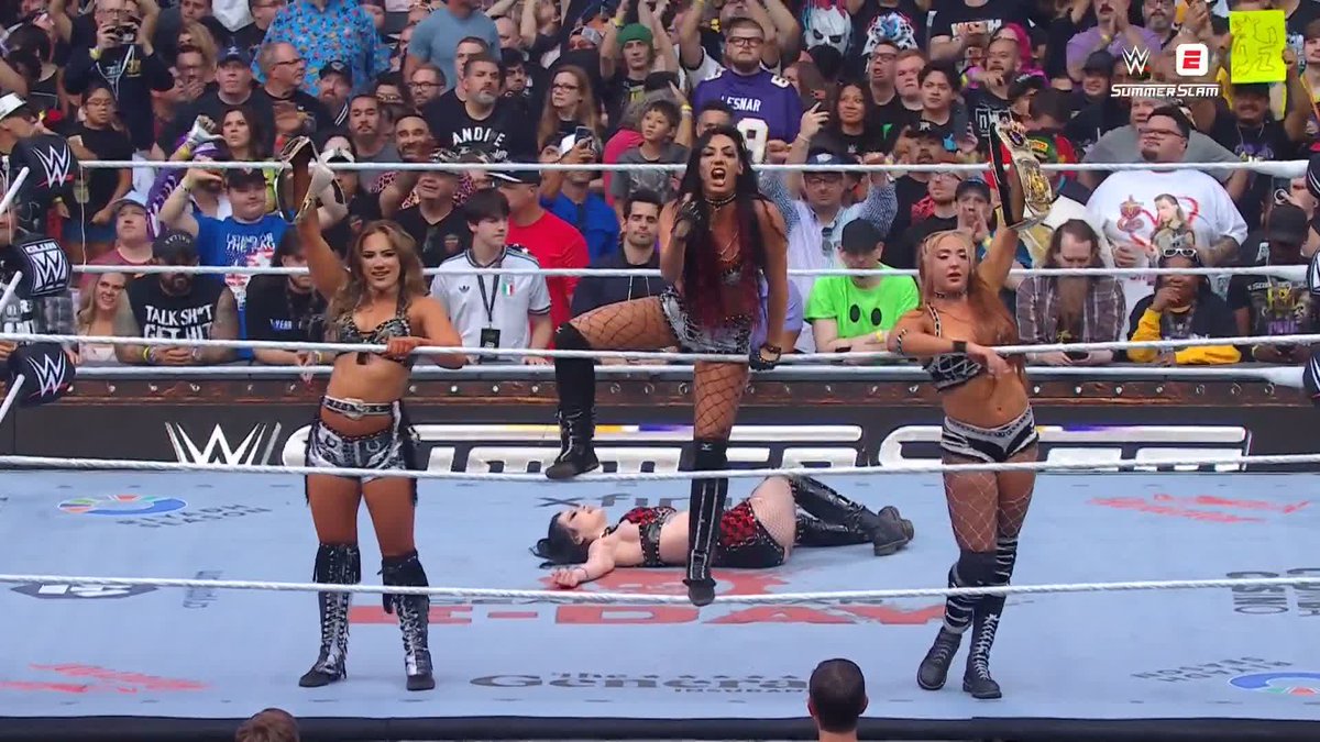 Fatal Influence pick up the WIN! 😱 What a #SummerSlam debut for this group!