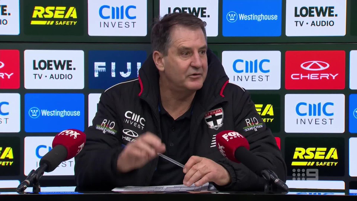 "If they don't finish in a wildcard position that is a failure." ❌ Was Ross' presser exchange with a journo just the St Kilda coach deflecting? 👀 #9AFLSFS | Watch on 9 & 9Now 🖥️