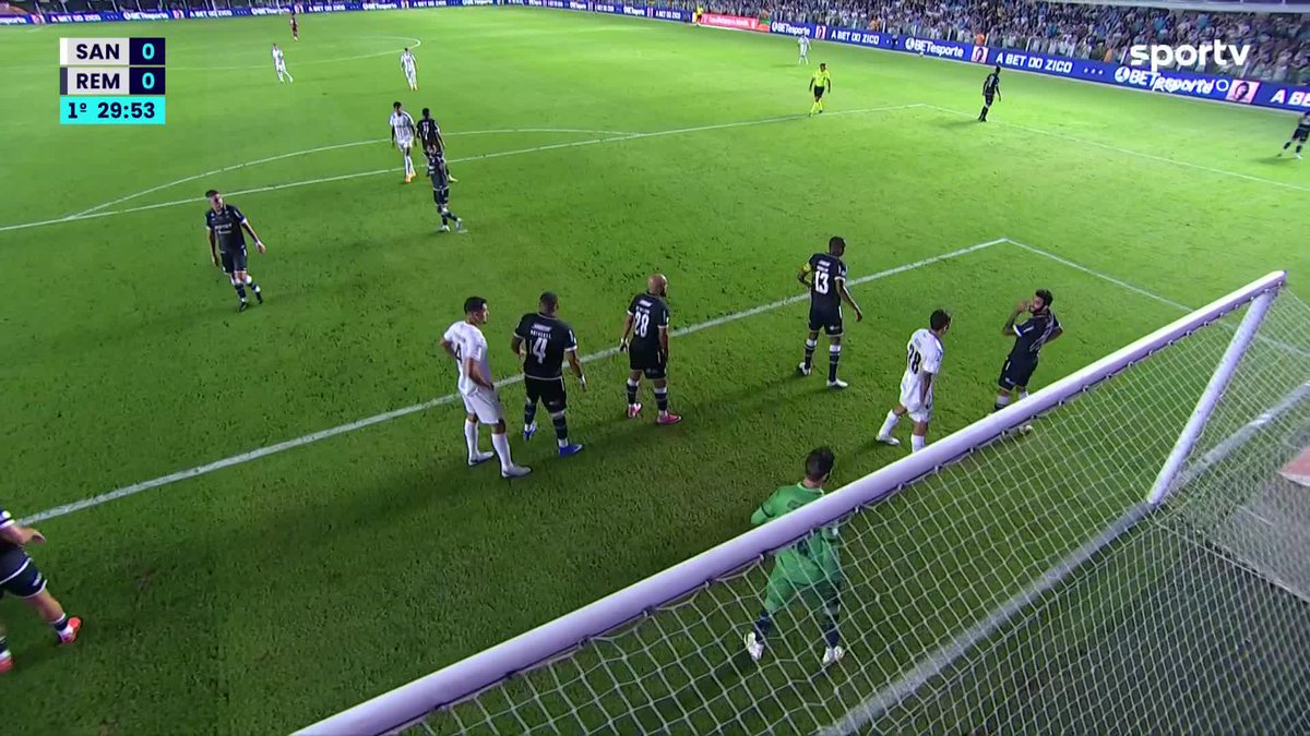 A chance perdida pelo Gabigol em Santos x Remo. 🎥 sportv | ge