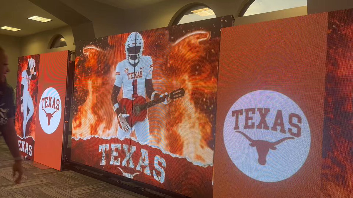 5-star RB Landen Williams-Callis is a Texas Longhorn. OnTexasFootball