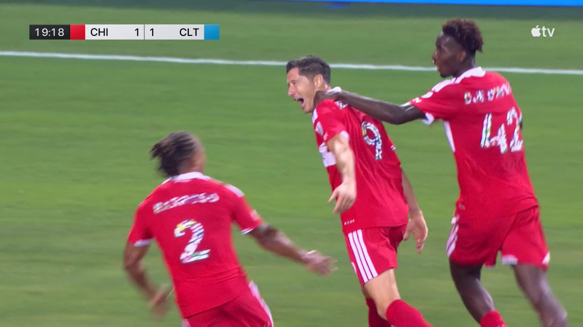 Robert Lewandowski's first MLS goal is a beauty! 🔥