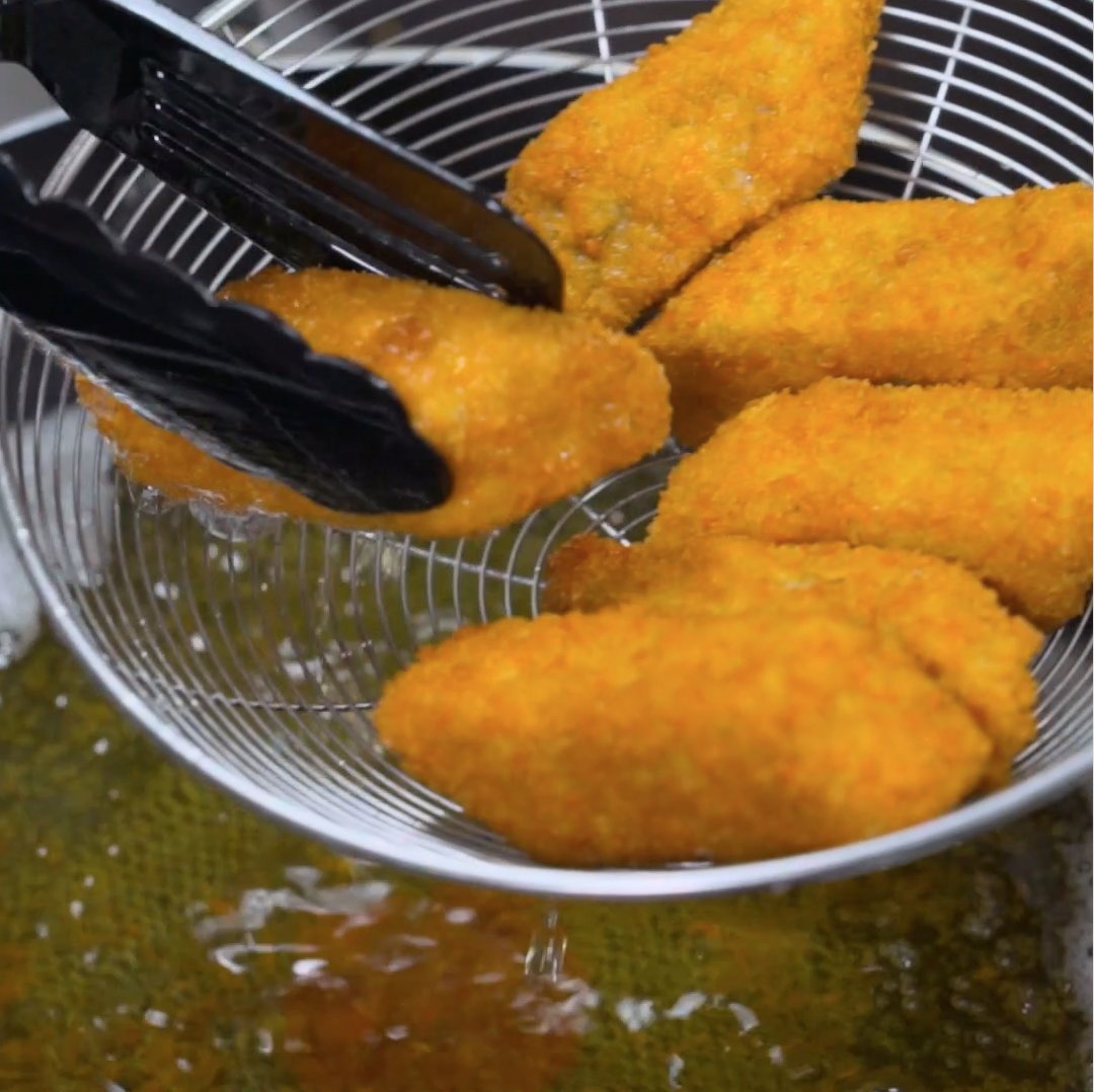 Nugget isi ayam? ❌ Sudah biasa! Cobain nih nugget tempe crispy! Bisa jadi camilan favorit si kecil, lho!🧒💕